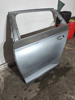 Leve zadní dveře škoda Superb 3