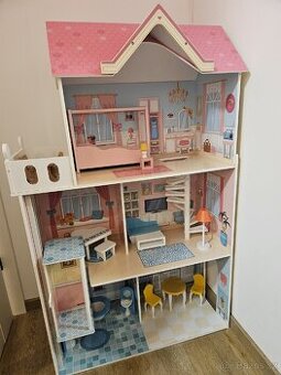 Domeček pro panenky