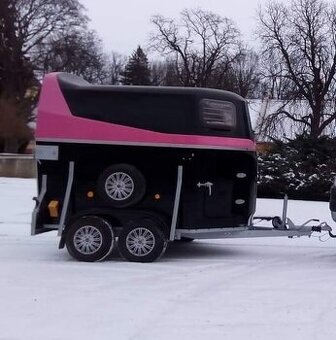 Prodám přepravník na koně