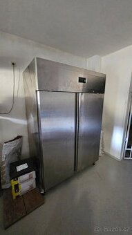 Profesionální chladicí skříň TEFCOLD GUC 140