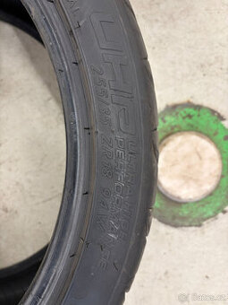 Letní pneu 255/35 ZR18