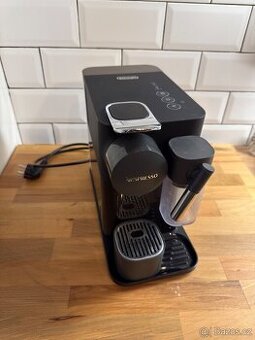 kávovar Espresso De'Longhi Nespresso Lattissima One