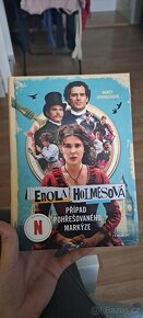 Enola Holmes - Netflix kniha