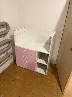 Přebalovací pult Ikea Smastad vč. Příslušenství