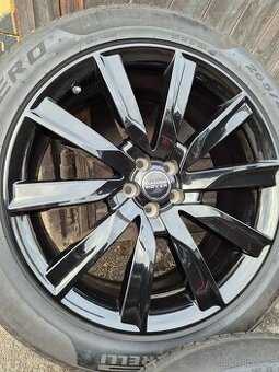5x108 r21 Renge Rover -Letni pneu Dot 23