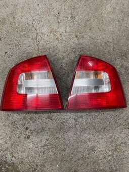 Zadní světla ŠKODA OCTAVIA II FL LIFTBACK