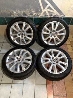 Alu kola Škoda R17 5X112 ZÁNOVNÍ LETNÍ PNEU 225/45 R17 ZENIT