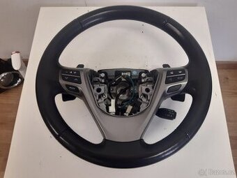 Toyota Avensis volant