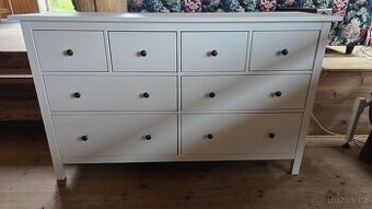 IKEA Hemnes komoda s 8 zásuvkami - REZERVACE