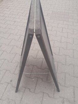 Tabule na křídu k hospodám atd