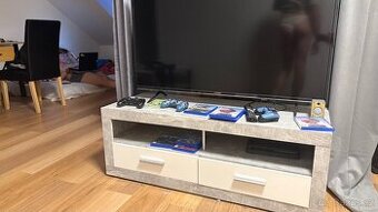 stolek a police pod televizi - 1