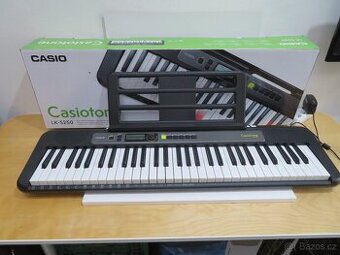 Zánovní elektronické klávesy Casio LK S250