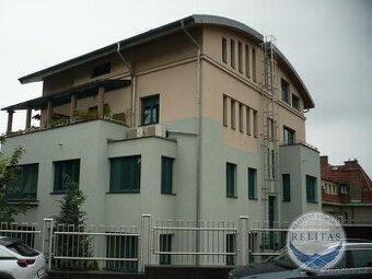 Prodej bytu 3+kk 98 m² s garáží