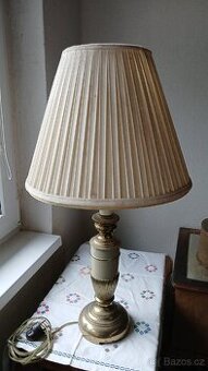 Retro stolní lampa