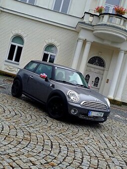 Mini Cooper ONE 1.6i 55kw, 02/2010, 168tkm, 1.majitelka