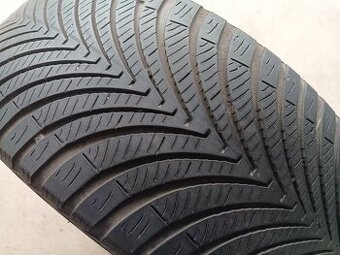 225/45 R18 KUMHO (2522)