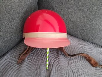 Stará retro helma kokoska za 999,-