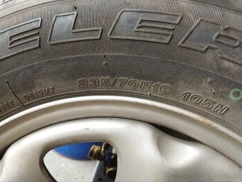 Nissan Terrano kolo rezerva