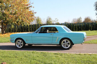1965 Ford Mustang Coupe, 289 V8, automat, velmi pěkný