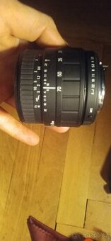 Sigma UC Zoom 28-70 2.8-4