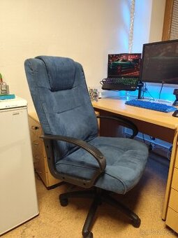 Látková pohodlná židle