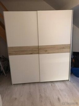 Prodám šatní skříň