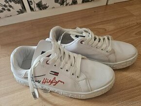 Bílé tenisky , stélka 24 cm