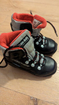 Dětské boty na běžky Fischer, velikost 26, typ NNN