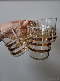 Retro skleničky se zlatým ouškem