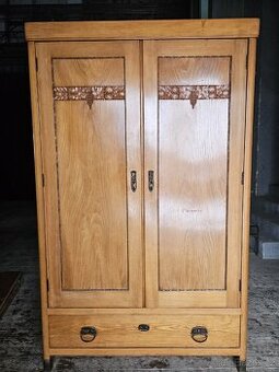 Starožitný nábytek