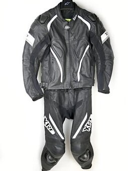 Dvoudílná kombinéza