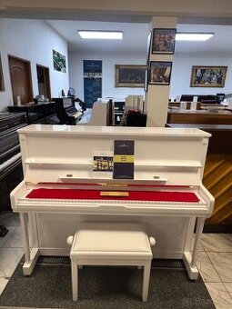 České piano Bohemia v záruce, doprava zdarma, včetně židle