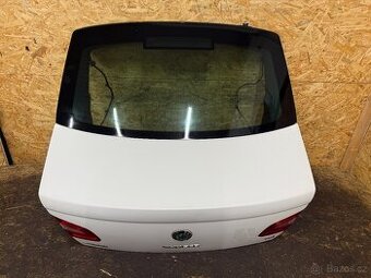 PÁTÉ DVEŘE KUFRU ŠKODA SUPERB 2 PŘED. FACELIFT 1026
