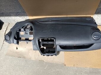 Palubní deska Clio 4