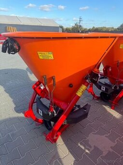 komunální sypač mini