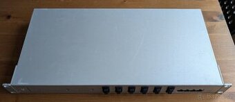 Ubiquiti Unifi US-16-XG switch