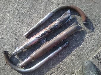 Jawa-čz 175/356-podsedlové plechy,výfuky s koleny,karburato