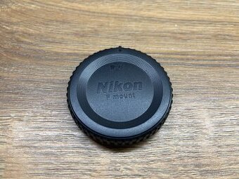Krytka na telo zrcadlovky / fotaku Nikon BF-1B