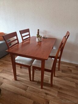 Jídelní stůl + 4 židle