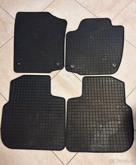 Gumové koberce Škoda Rapid