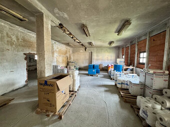 Pronájem skladů a prodejny