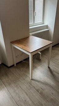 Jídelní stůl IKEA 74x74cm