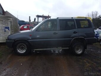 NISSAN TERRANO 2,7 DI + 2,4í