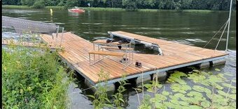 MOLO PLOVOUCÍ NA LOD