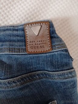 PRODÁM DÁMSKÉ SKINNY DŽÍNY GUESS