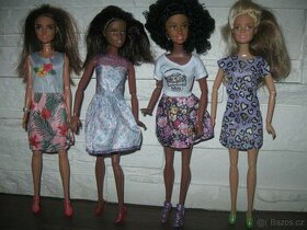 letní  moderní květinové šaty na Barbie