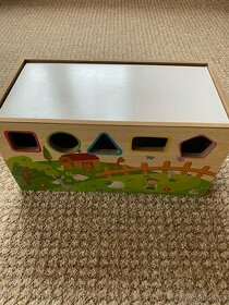 Dřevěný naučný box