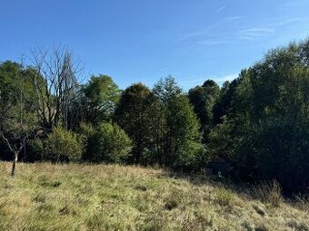 Stavební pozemek 928m2 s vydaným stavebním povolením
