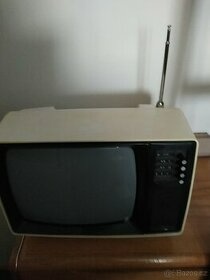 RETRO televize ,žehlička, lustr, radiomagnetofony, stereo