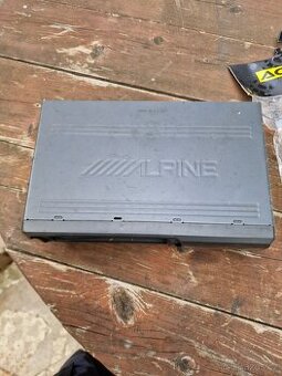 Měnič CD Alpine